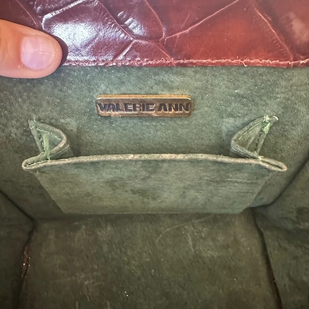 VALERIE ANN VINTAGE BROWN CROCODILE EMBOSSED BAG WITH CHAIN STRAP